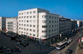 Gdynia. Modernistyczna kamienica Orłowskich.
