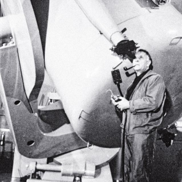 Edwin Hubble w obserwatorium.