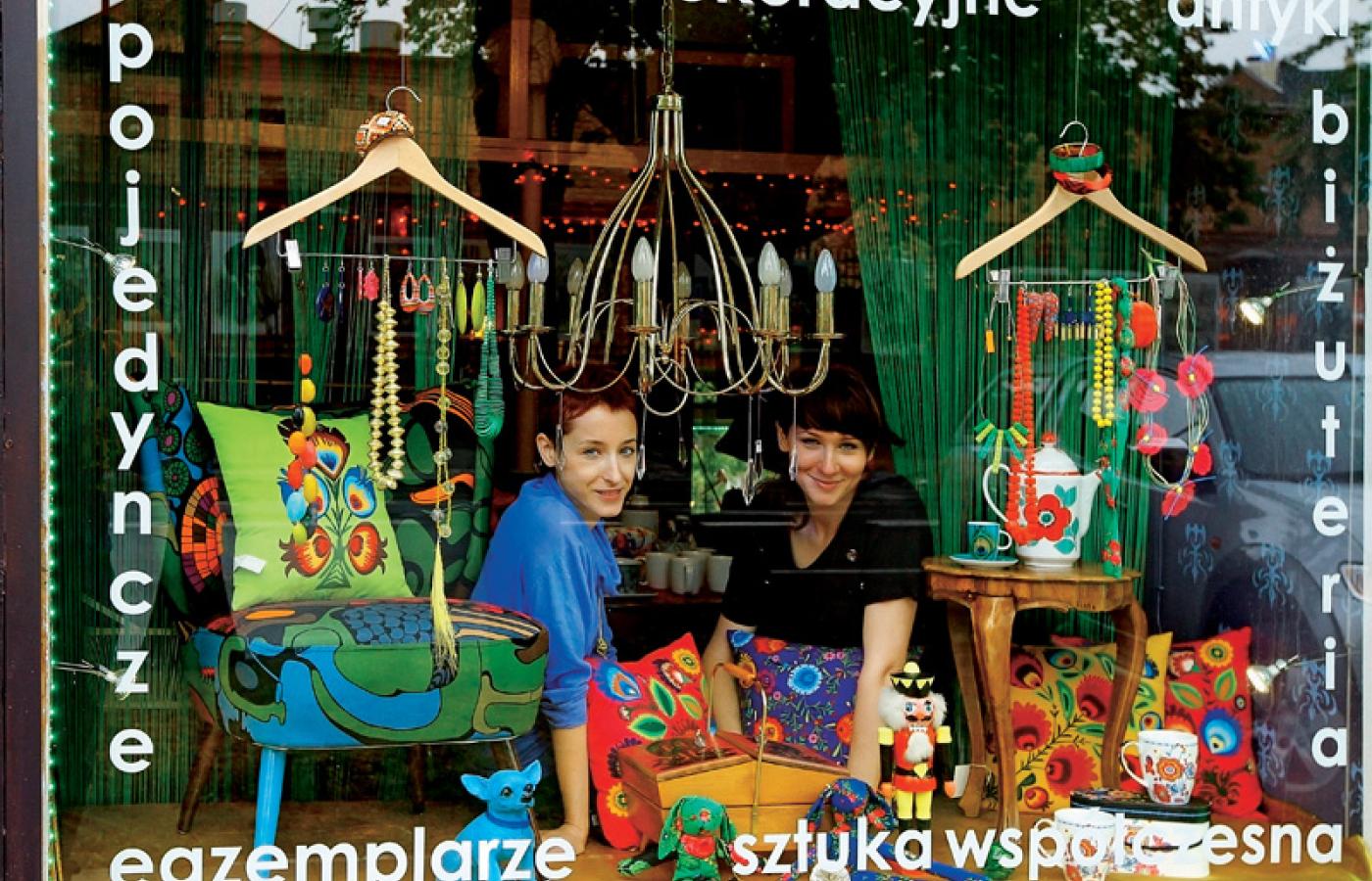 Monika Wyrzykowska i Sylwia Wilgatek sprzedają w salonie DADA dosłownie wszystko