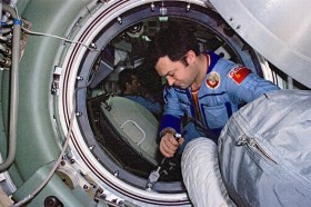 Aleksandr Ławiejkin w stacji Mir. 1987 r.