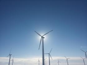 W ubiegłym roku zaczęto wojnę z wiatrakami tak zaciętą, że teraz przyszła refleksja, czy nie poszliśmy za daleko.