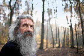 Aleksander Doba w wieku 65 lat przepłynął samotnie Atlantyk kajakiem.