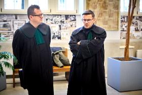 Łukasz Kowalski, częstochowski adwokat rodzin ofiar, oraz Bartosz Tiutiunik, adwokat Sebastiana M.