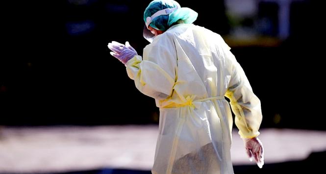 W związku z koronawirusem szpitalach ograniczono liczbę planowych zabiegów.