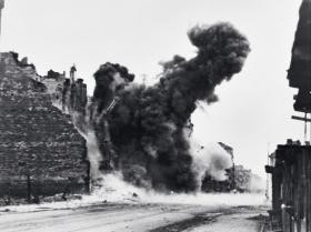 Planowe niszczenie miasta po upadku powstania, fotografia niemiecka