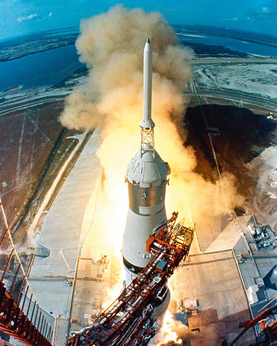 Start rakiety Saturn V – misja Apollo 11.