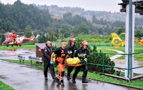 Ostrzeżenia meteorologów i Rządowego Centrum Bezpieczeństwa nie zapobiegły sierpniowej tragedii na Giewoncie.
