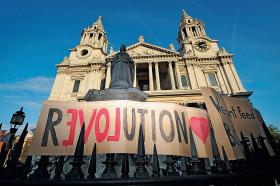 W Londynie punktem zbornym Oburzonych stał się plac przed katedrą św. Pawła w City, jesień 2011 r.