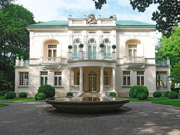 Willa kupiona przez Jana Kulczyka. Jego córka Dominika wyprowadziła się do Londynu, w Konstancinie tylko bywa.