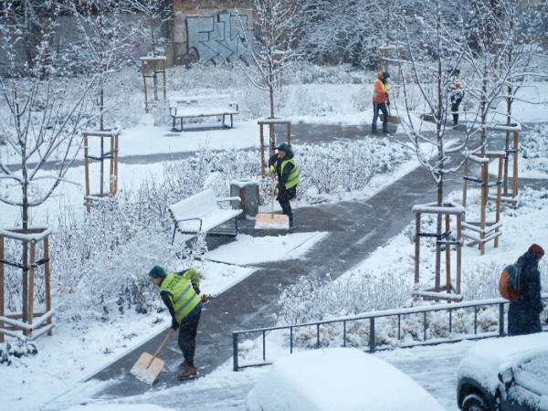 Sypnęło śniegiem i nad morzem, i w górach. Czy powinniśmy się czuć tym zdziwieni? Śnieg w listopadzie to żadna anomalia.