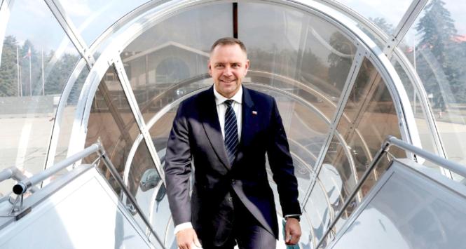 Prezydent Karol Nawrocki w drodze do USA