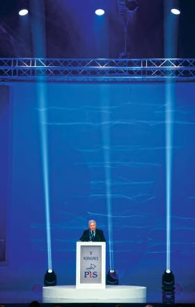 Kolejna kadencja Kaczyńskiego zaczyna się w najlepszym dla PiS momencie.