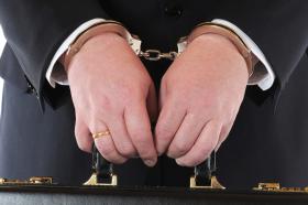 Oszukani metodą „na prezesa” czy „na wyrok” mają niewielkie szanse na postawienie oszusta przed sądem. A właśnie te dwie metody opanowały dziś rynek oszustw.