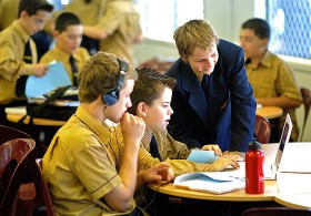 Na półkuli pólnocnej przechodzą do sieci w formę e-gazetki.