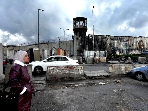 Okolice punktu kontrolnego Kalandia między Izraelem a terytorium palestyńskim, 7 marca 2026 r.