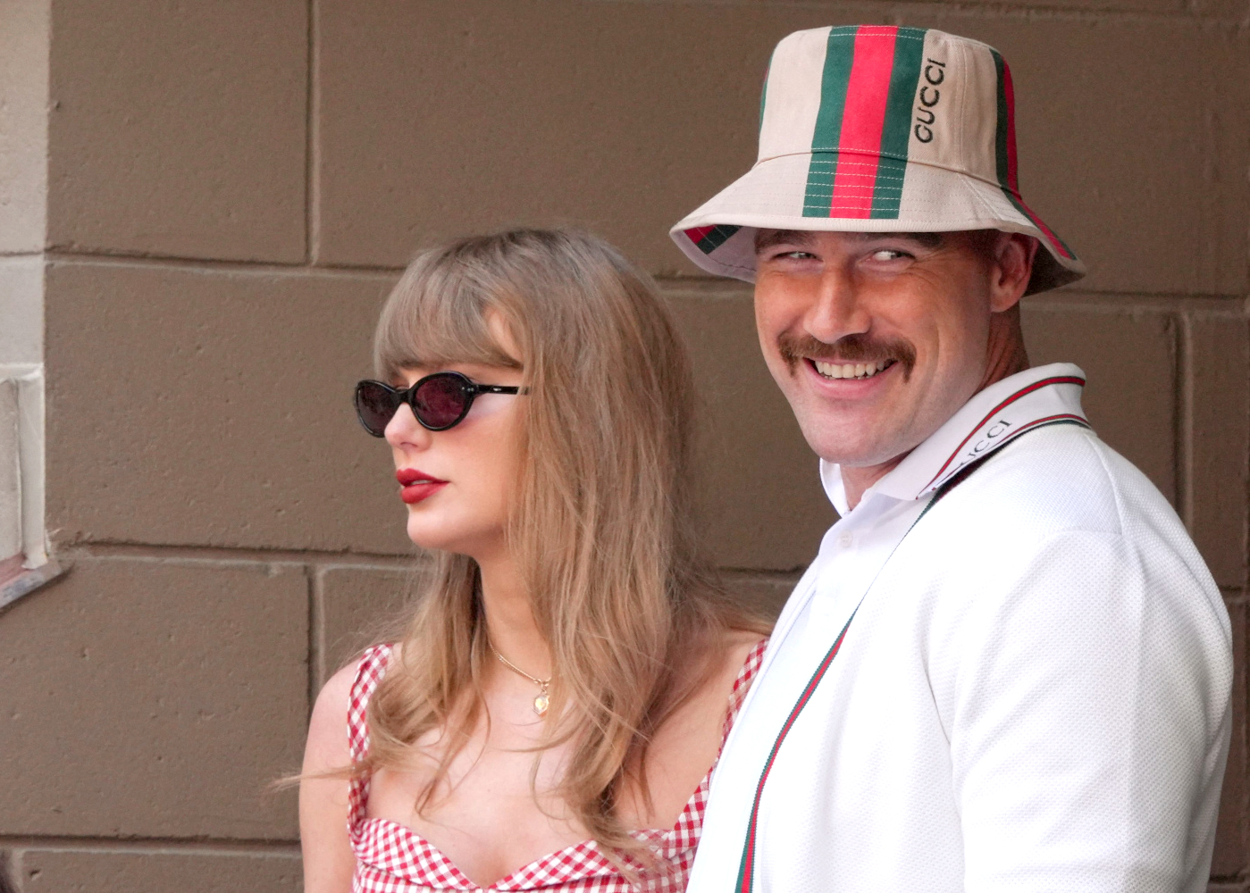 Taylor Swift bierze ślub, internet szaleje. Tęsknimy do takich głupotek