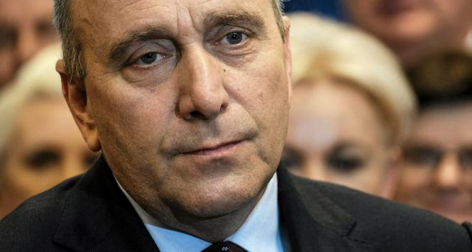 Ryszard Petru z Grzegorzem Schetyną zgłosili przez media pomysły zjednoczenia i wspólnej walki z PiS, ale nie znaleźli do tej pory czasu, by spotkać się i ustalić wspólną strategię.