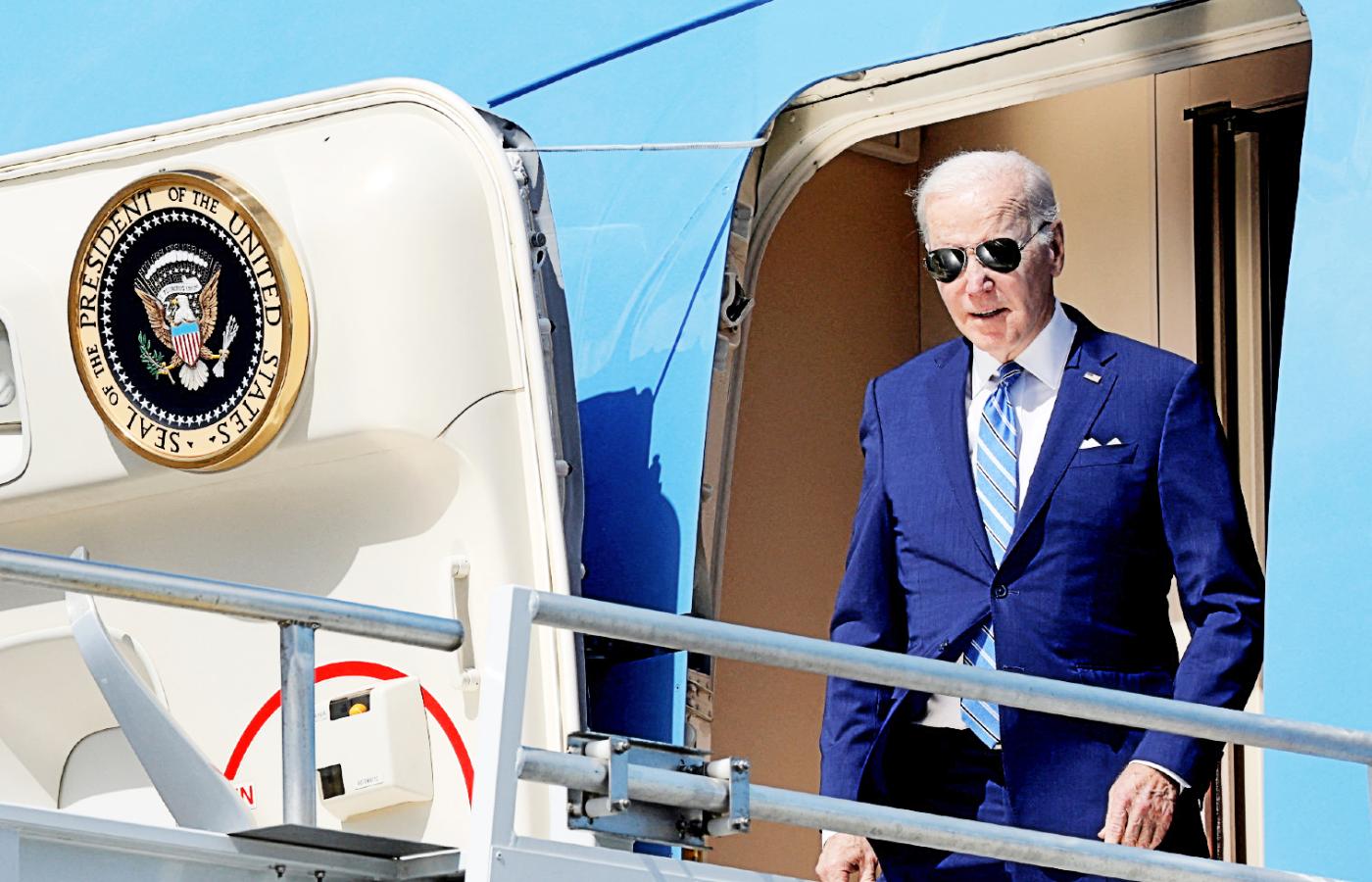 Prezydent USA Joe Biden na pokładzie Air Force One, Floryda, 9 lutego 2023 r.