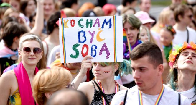 Nawet jeśli „asów” jest w populacji tylko 1 proc., to przecież w samej Polsce mówimy o 380 tys. osobach.
