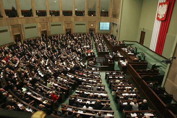 7 września 2007 roku, głosowanie samorozwiązania sejmu, który chwilę potem ma przejść do historii. © Wojciech Olkuśnik, AG