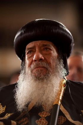 Zwierzchnik koptyjski, 88 letni - papież Szenuda III od czterdziestu lat prowadzi delikatną rozgrywkę z władzami w Egipcie.