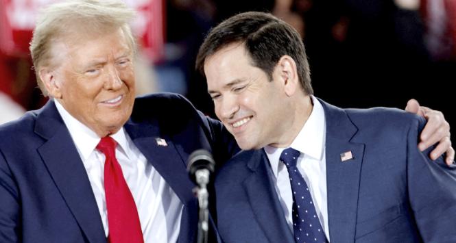 Donald Trump i Marco Rubio, wiec wyborczy w Raleigh (Karolina Północna), 4 listopada 2024 r.