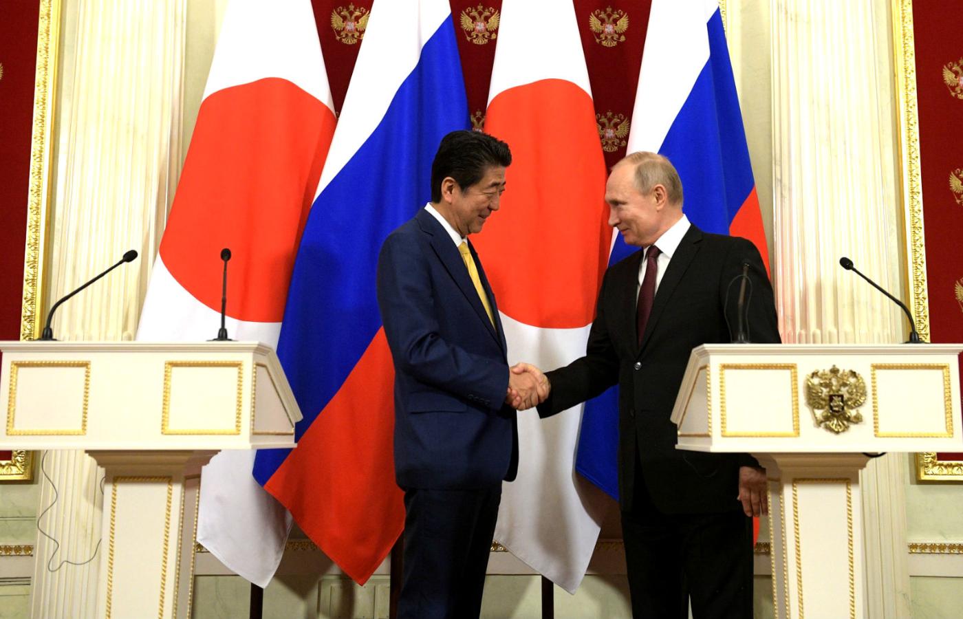 Fiaskiem zakończyły się rozmowy premiera Japonii Shinzo Abe z Władimirem Putinem w sprawie Wysp Kurylskich