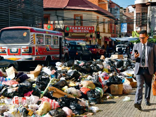 Blokada wysypiska ma skłonić władze miejskie do wywarcia presji na UMSS.