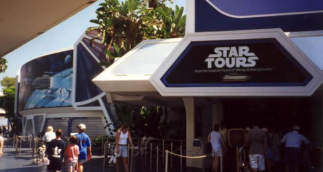 Star Tours Ride w Disneylandzie