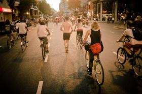 14. Buenos Aires, Argentyna. Tylko w ciągu ostatnich trzech lat stworzono tu ponad 140 km ścieżek dla rowerzystów, w większości dobrze zabezpieczonych.