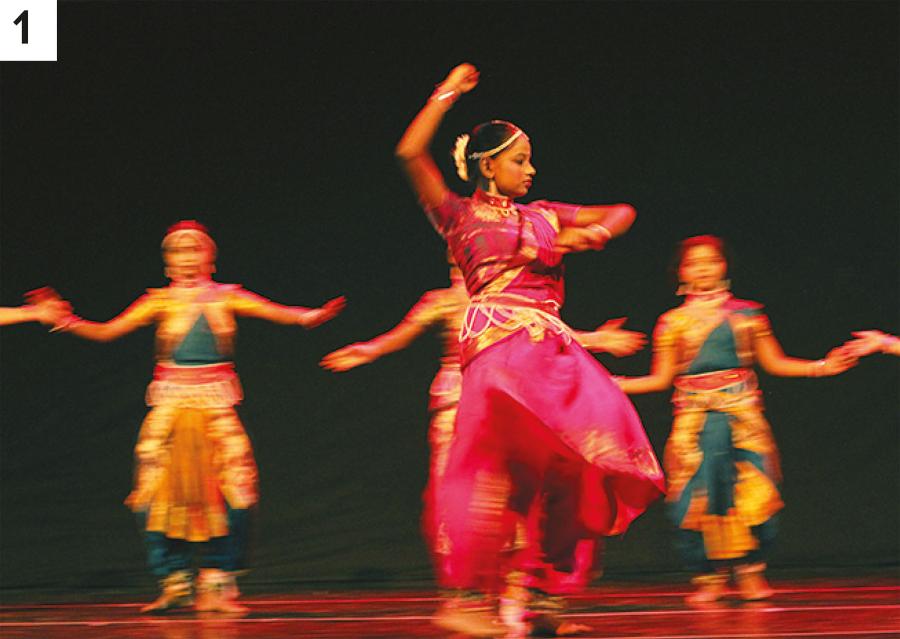 Świat rytmów: Dzieci wykonują klasyczny taniec w Mumbaju w Indiach (1); breakdanserzy demonstrują swoje figury (2); współcześni tancerze baletowi wykazują się gibkością i gracją (3); baletnice z teatru Bolszoj zachowują perfekcyjny układ (4); parady uliczne i tańce to kubańska specjalność (5).