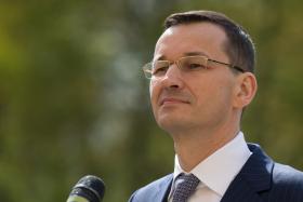 Gdyby Szydło musiała ustąpić, Morawiecki byłby naturalnym zmiennikiem. Ma dobre relacje z Kaczyńskim, któremu zaimponował, gdy odrzucił propozycję wejścia do rządu Donalda Tuska.