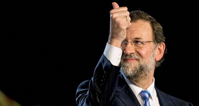 Rajoy, chcąc nie chcąc, realizuje hasła frankistowskiej propagandy, twierdząc, że w Hiszpanii istnieje tylko naród hiszpański.