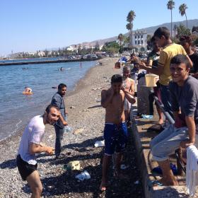 Pierwszy prysznic przy miejskiej plaży