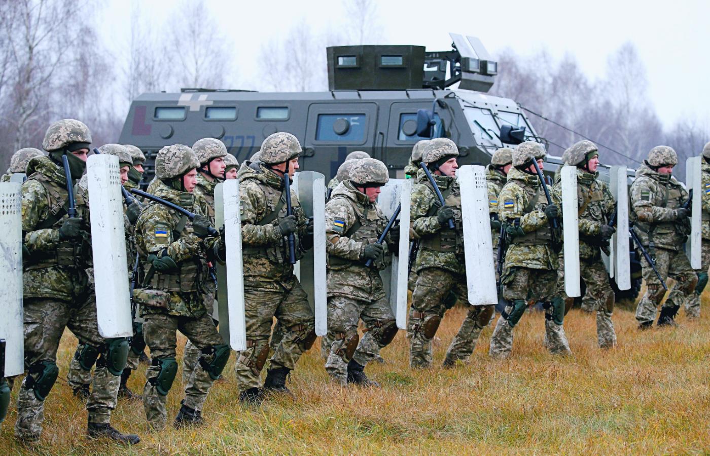 Ukraińscy funkcjonariusze przy granicy z Białorusią i Polską