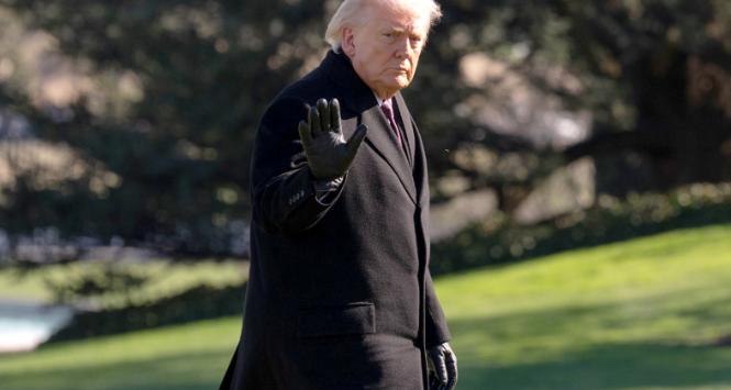 Zaledwie w sobotę Donald Trump postawił Iranowi ultimatum, z którego dwa dni później się wycofał. Zdjęcie z 18 marca 2026 r.