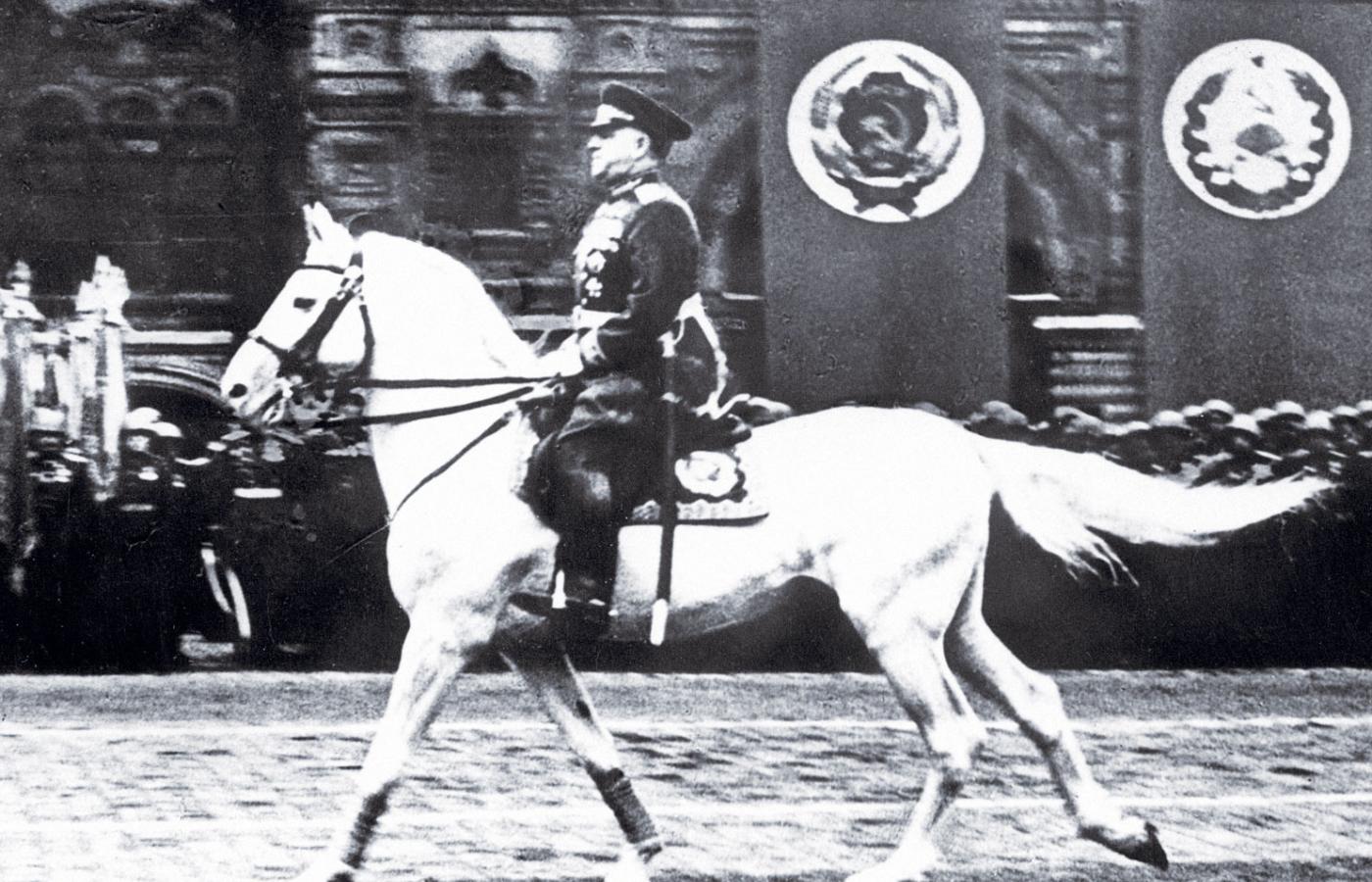 Marszałek Georgij Żukow. Parada zwycięstwa, Moskwa 1945 r.