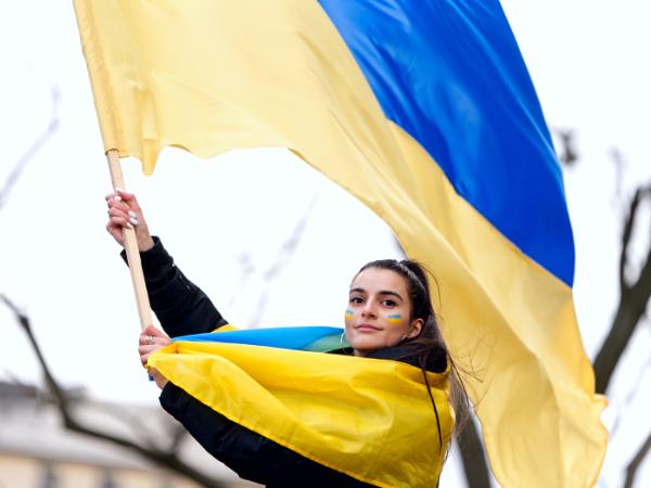 Protest przeciwko inwazji na Ukrainę. Kraków, 27 lutego 2022 r.