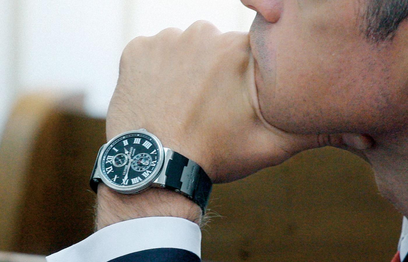 Z powodu słabości do luksusowych zegarków, Sławomir Nowak przegrał proces i oddał mandat.