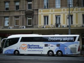 Pytanie o tuskobus: wraca na trasę czy zjeżdża do zajezdni?