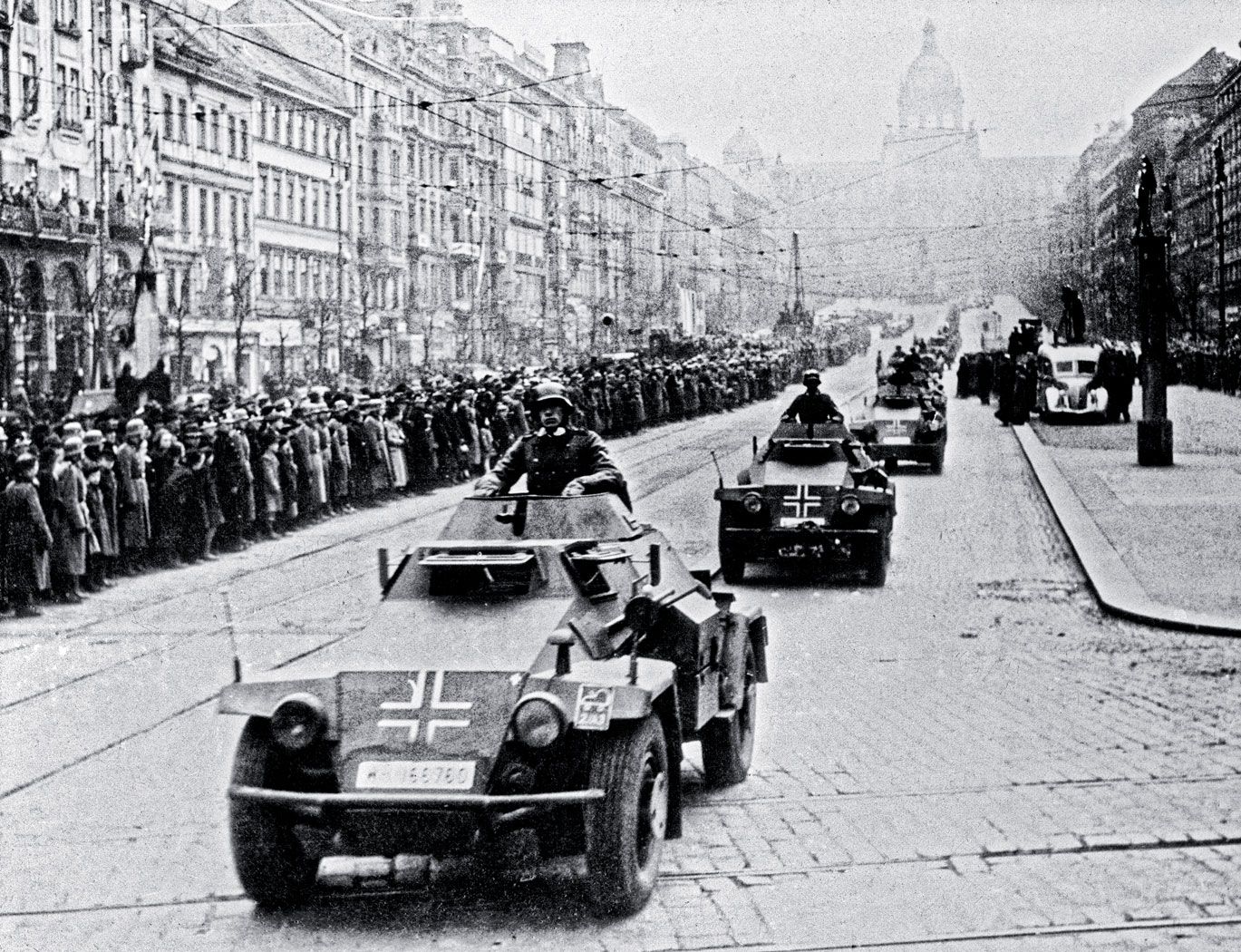 Оккупация чехословакии. Германская оккупация Чехии 1939. Немцы в Праге 1939. Аншлюс Чехословакии 1939. Парад в Германии 1939.