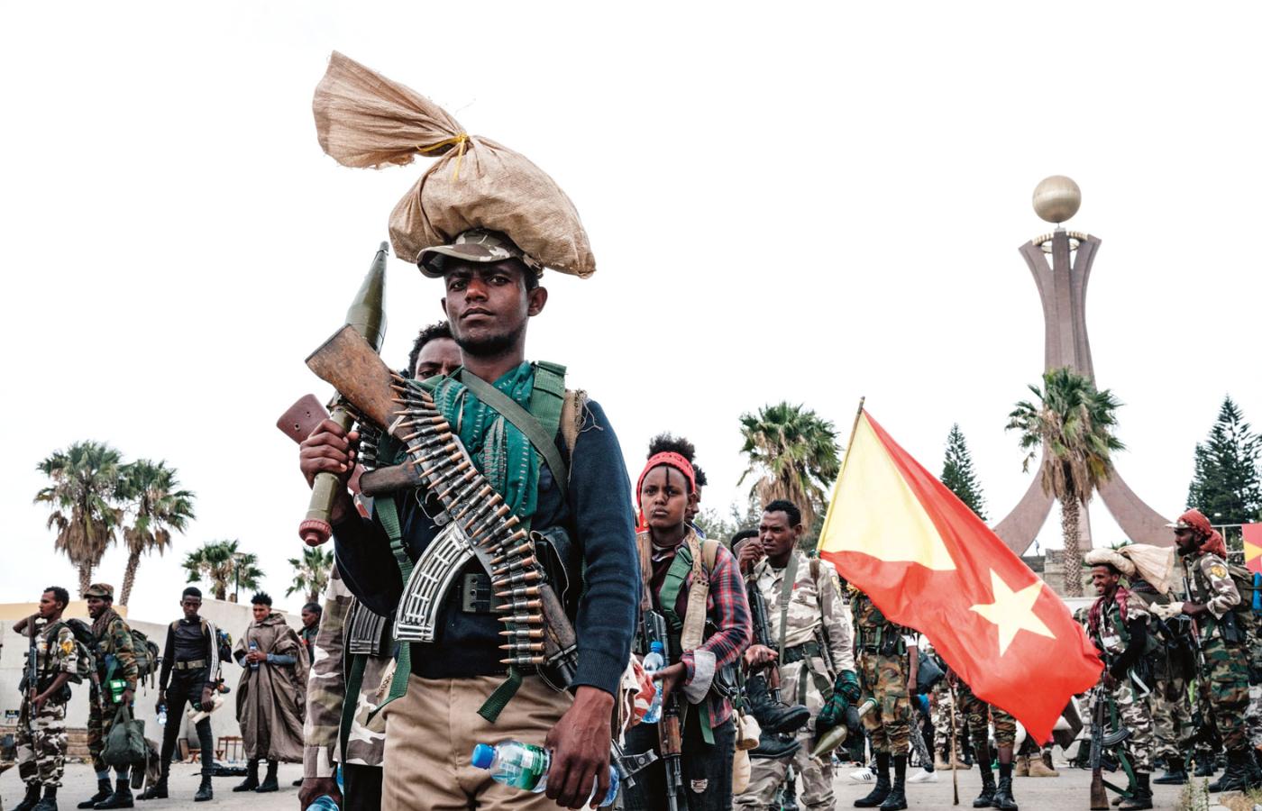 Bojownicy z Tigrajskiego Ludowego Frontu Wyzwolenia po odbiciu Mekelie, stolicy regionu Tigraj.