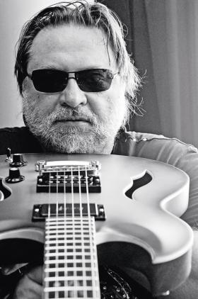 Jarosław Śmietana zmarł 2 września 2013 r. w wieku 62 lat. Polski jazz stracił człowieka-instytucję.