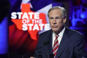 Greg Abbott, obecnie urzędujący gubernator Teksasu, zapowiedział kandydowanie na trzecią kadencję.
