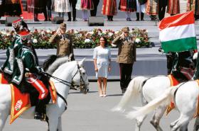 Katalin Novák podczas inauguracji swojej prezydentury, Budapeszt, plac Kossutha, maj 2022 r.