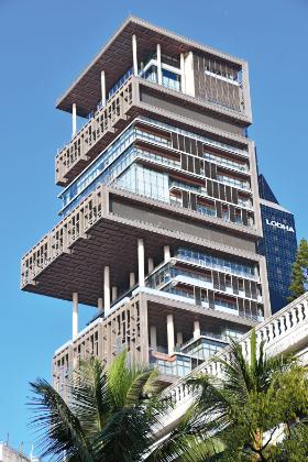 Antilia, willa i wieżowiec w jednym, rezydencja rodu Ambanich w Mumbaju