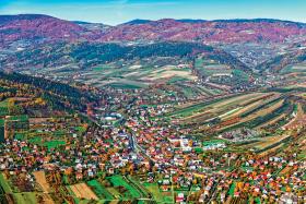 Łącko na tle Beskidu Wyspowego