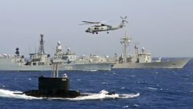 Manewry NATO w pobliżu Krety. Wspólna armia Unii wciąż pozostaje w planach.