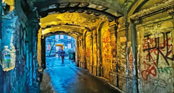 W porównaniu z Brzeską reszta ulic na kwadracie to ledwie bazarek. Tu na klienta się czeka u siebie.