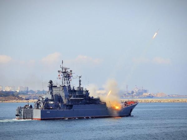 Duży okręt desantowy BDK-67 „Jamal”, projekt 775, baza Floty Czarnomorskiej w Sewastopolu, Krym, lipiec 2014 r.